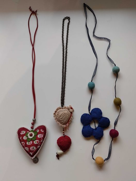 Colares artesanais em feltro e crochet – bijutaria criativa (barato)