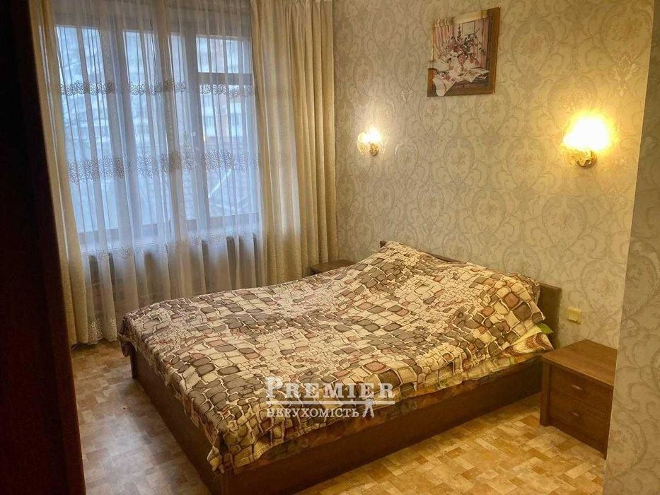 Продам 2-х ком квартиру рядом с парком Шевченко.