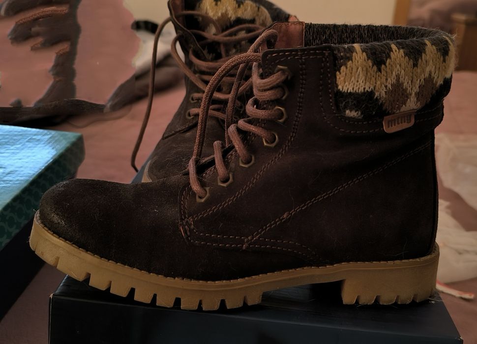 Botas Mustang, n36, usadas em bom estado