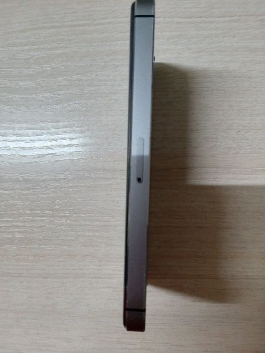 iPhone 5s срібний колір