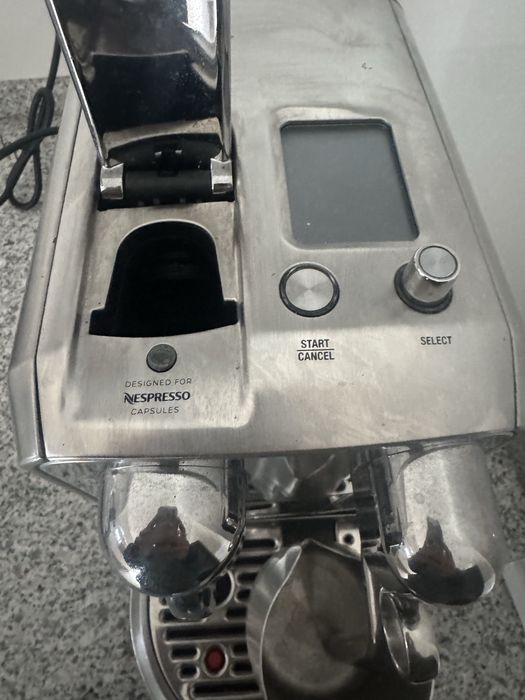 Maquina cafe Nespresso Creatista Plus