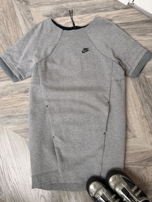 Спортивне плаття Nike