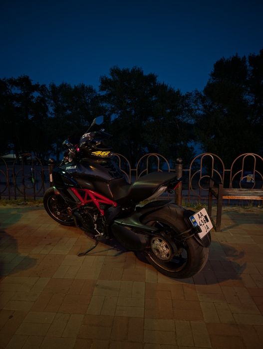 Ducati Diavel Carbon 2013