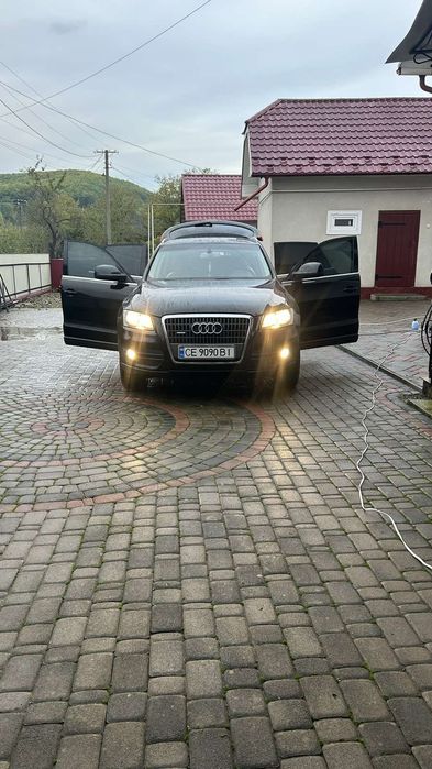 Продам машину ауді Q5