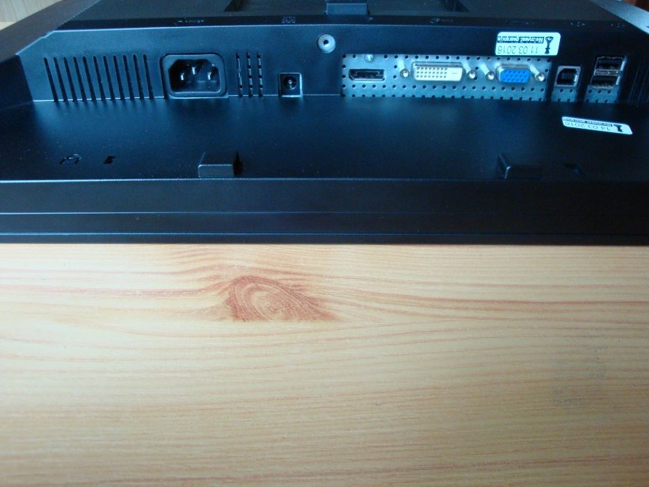 (k) DELL 22 cale, Model-P2210f, Awaria. Tylko dla zdecydowanych !