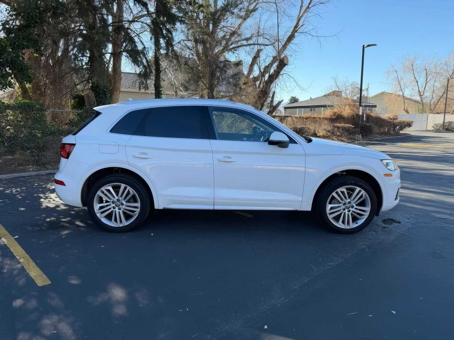 Audi Q5      2018