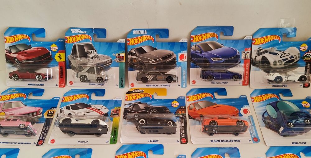 Lote 20 HotWheels Mainline (Ferrari, Honda, Skyline, McLaren, Simpsons)