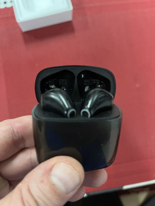 Продам безпроводные оригинальные наушники Hoco и HTS