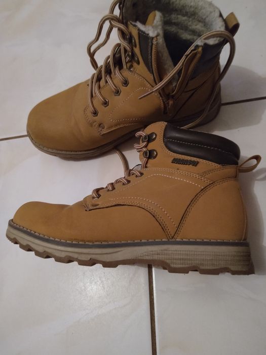 Buty Action Boy 36 jasno brązowe