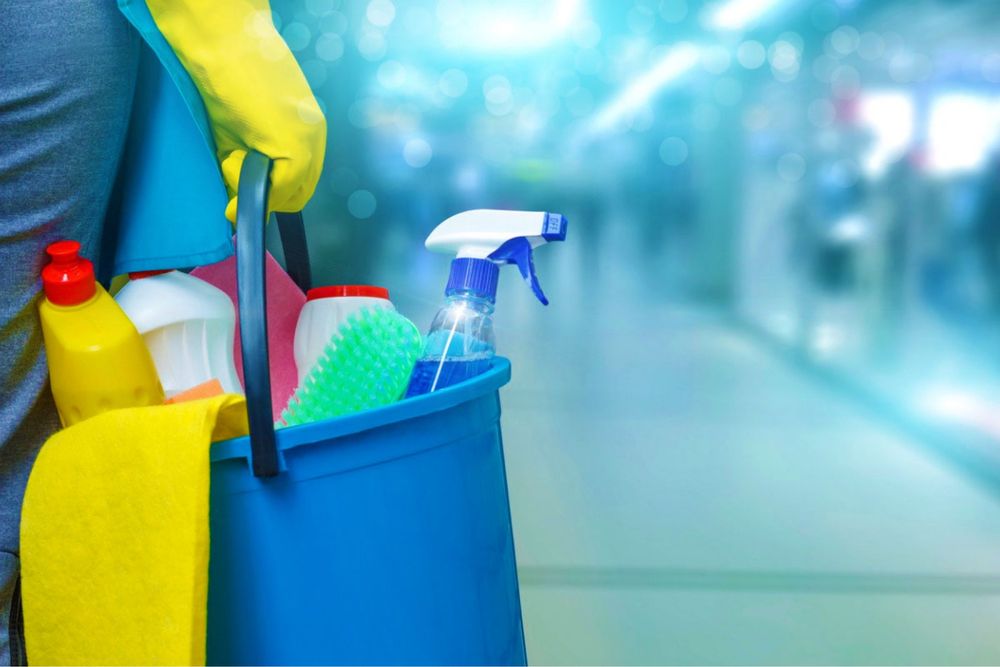 Одесса. Уборка квартир домов и офисоф)