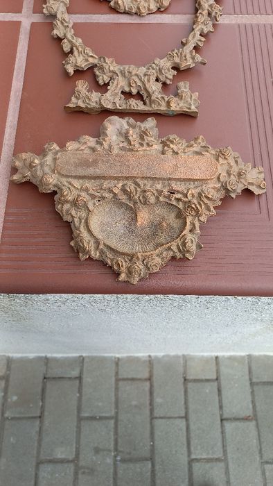 Lustro ozdobne z brązu, pamiątki z PRL