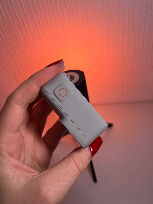 Екшн-камера GoPro Hero 7 white в кейсі