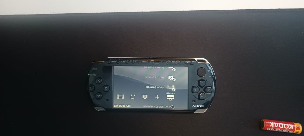 Psp-3004 (64gb modded: RetroArch)