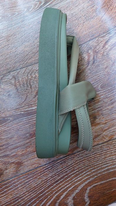 Босоніжки  жіночі