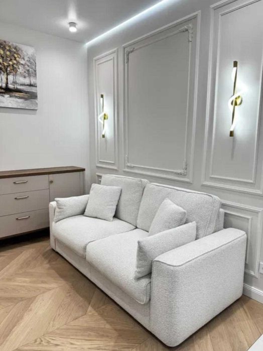Продам квартиру в Кадорі на Краснова.Авторський ремонт.Розтермінування