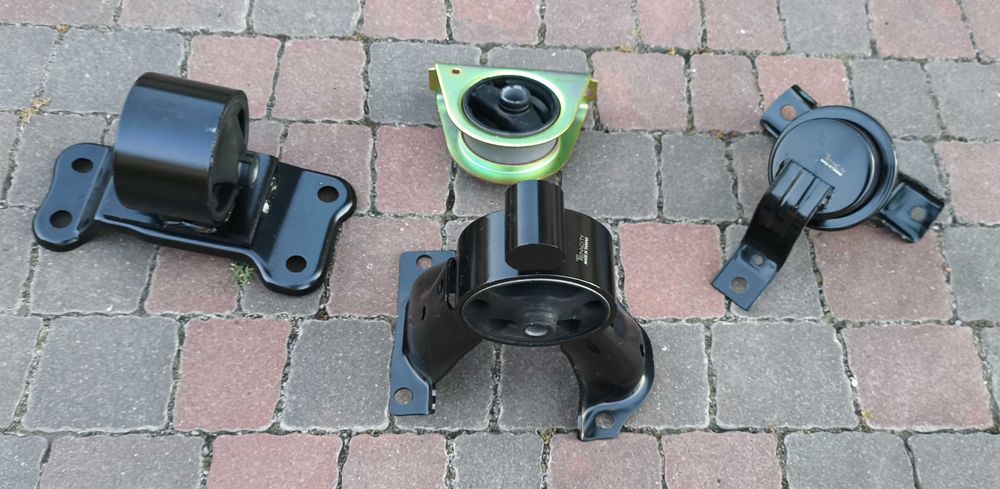 Подушки ДВС • Mitsubishi Lancer 9 • 1,6 к-т.