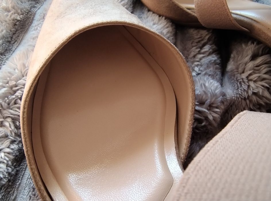 Zamszowe Sandały na słupku 41