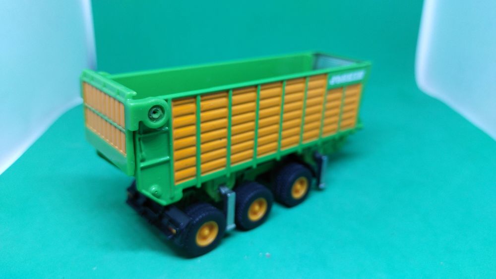 Zestaw przyczep Joskin oraz traktor Deutz Fahr 1 87