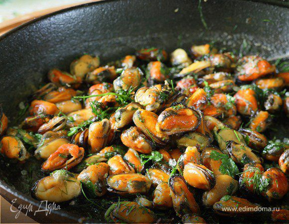 Мясо мидий варено-мороженое. Мидии черноморские.