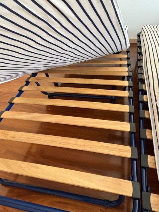 Divan Dobrável com Rodas