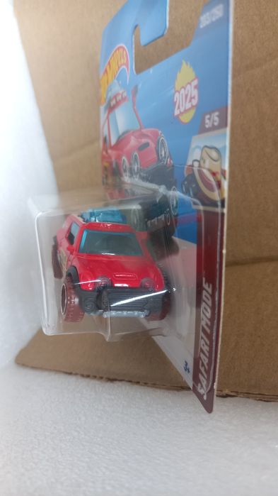 Lil' roar hot wheels