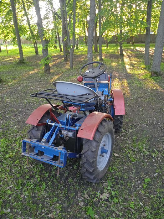 продам трактор, міні трактор