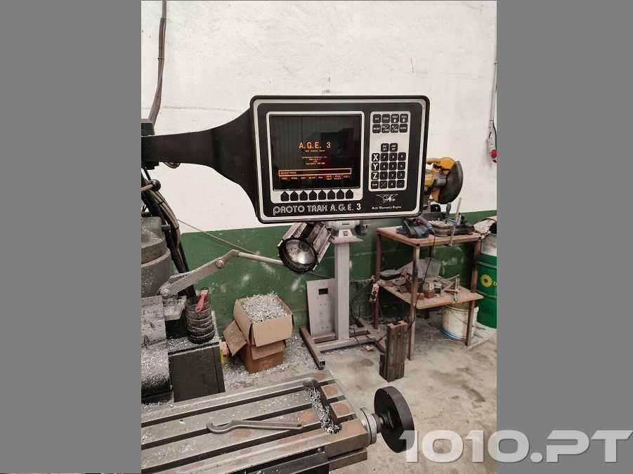 Frezadora CNC  3 Eixos