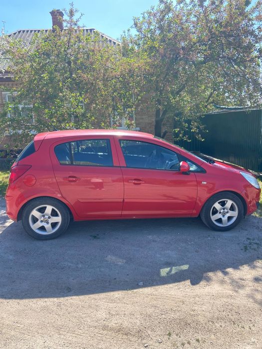 Авто Opel Corsa 1.0