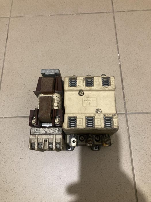 Пускач магнітний SIMENS тип 3ТА-24  90 ампер котушка 110 вольт та 380