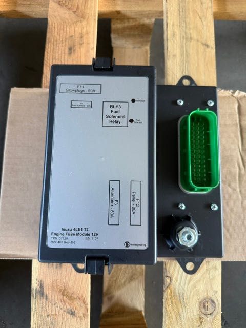Isuzu Engine Control Module (ECM/ECU)4LE1 T3 module sterownik silnika