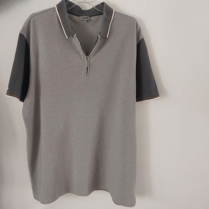 T-shirt.               .