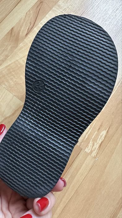 Туфлі для дівчинки 24