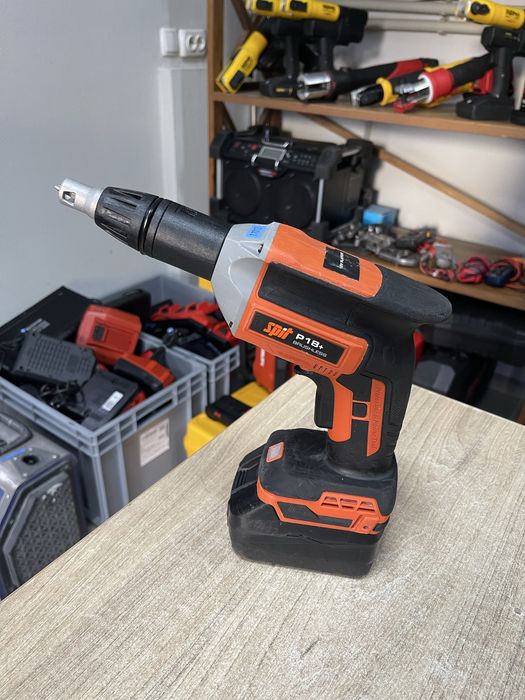 Spit P18+ / безщітковий шурупокрут для гіпсокартону