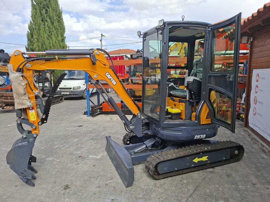 Giratória CAPTOK CK30 2.2 TON nova | 2026 | Cabinada