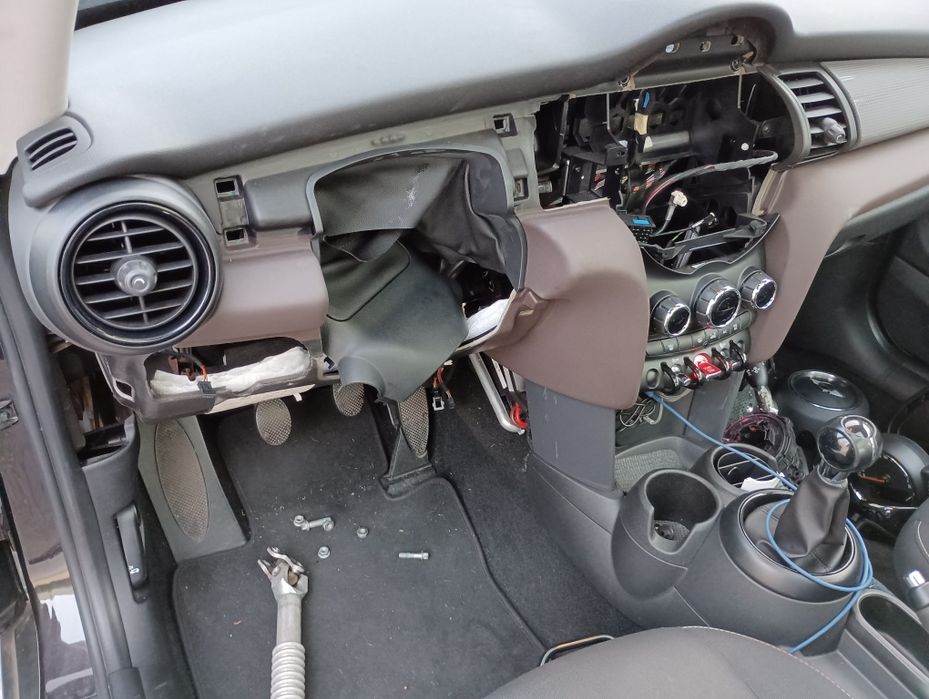 Serviços Mecânico automóvel/eletrónica