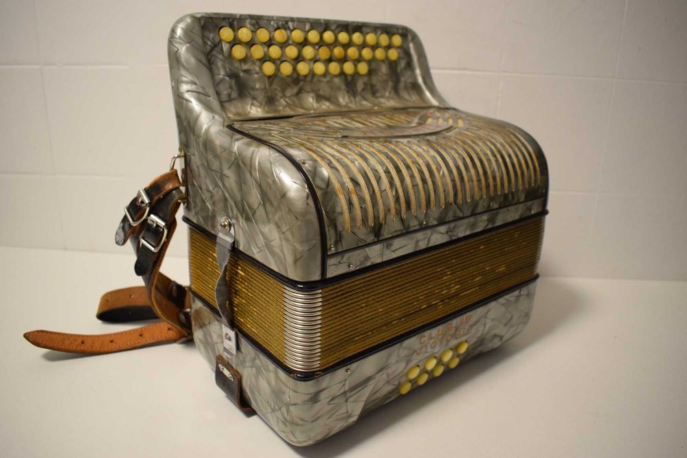 Concertina hohner club IIb Victoria 2 Voz. C.  N 61
