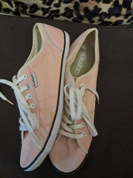 Кросівки жіночі Kustom