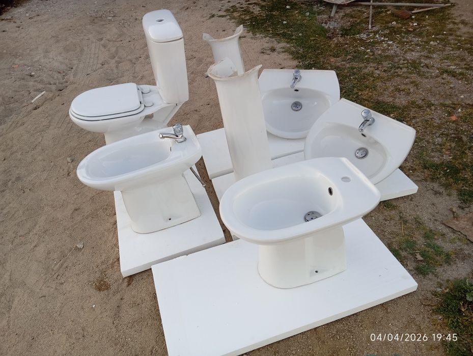 Sanitary Ware Set447165645267947520