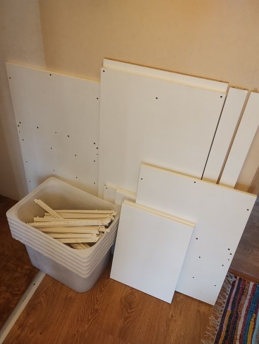 Szafka schodkowa trofast Ikea z pojemnikami
