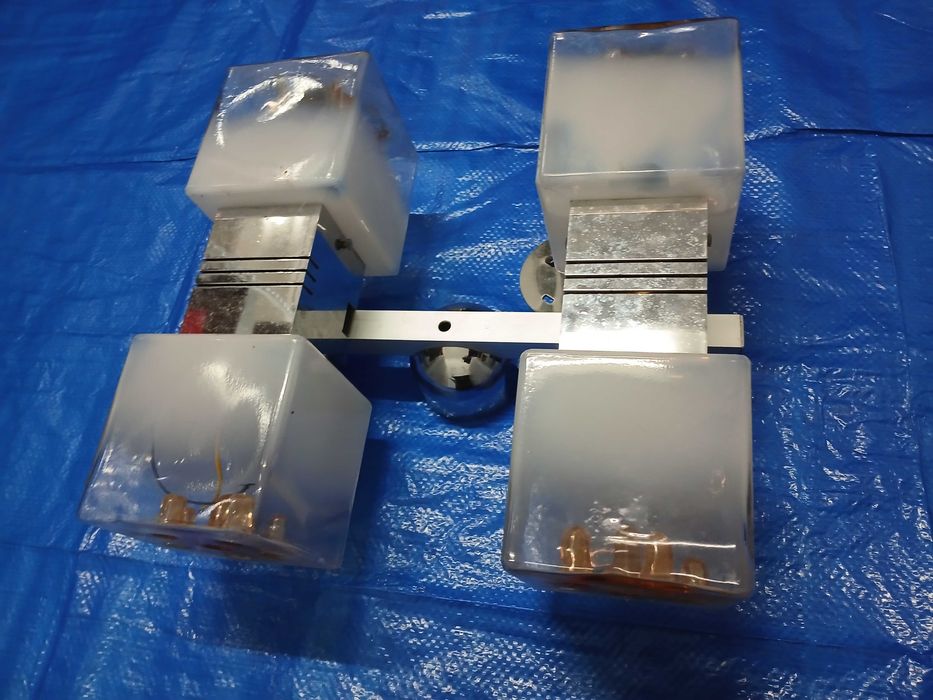 Candeeiro antigo (de aplique de parede) dos anos 50.