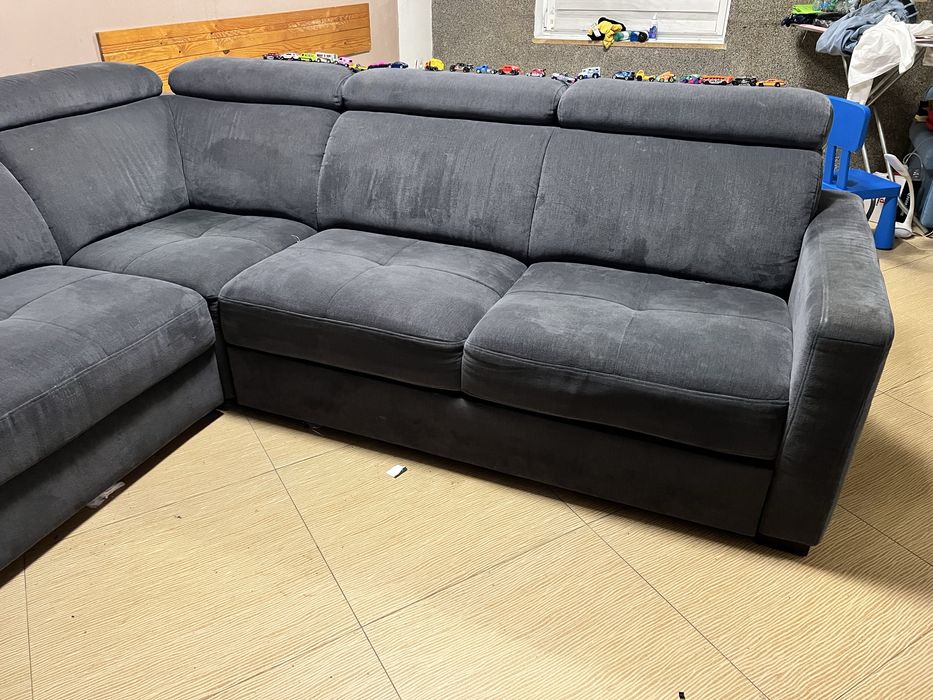 Naroznik z funkcja spania i pojemnikem