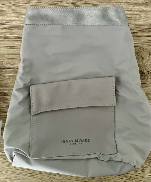 Issey Miyake kosmetyczka