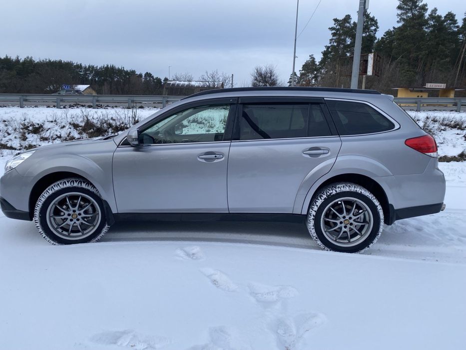 Субару Аутбек ,автомат