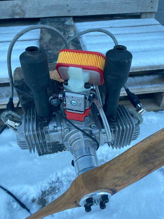 Двигун DLE 70 в гарному стані недорого!!