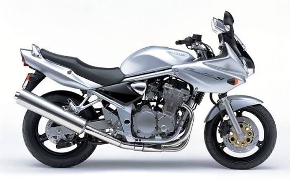 Suzuki Bandit 600 czasza silnik licznik lagi koło tarczę kolektor