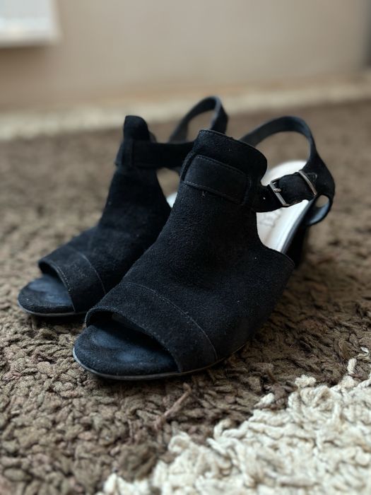 Sandaly damskie Lasocki r. 38, bardzo ładne