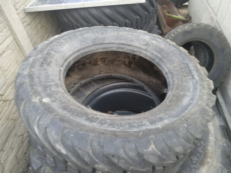 Opona 400/60 r22.5 BKT ładny stan