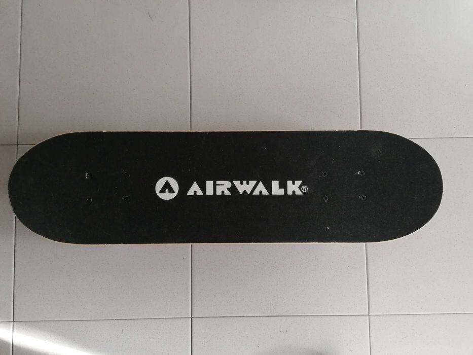 Skate Airwalk. Usado 2 vezes para teste. Grip está novo.