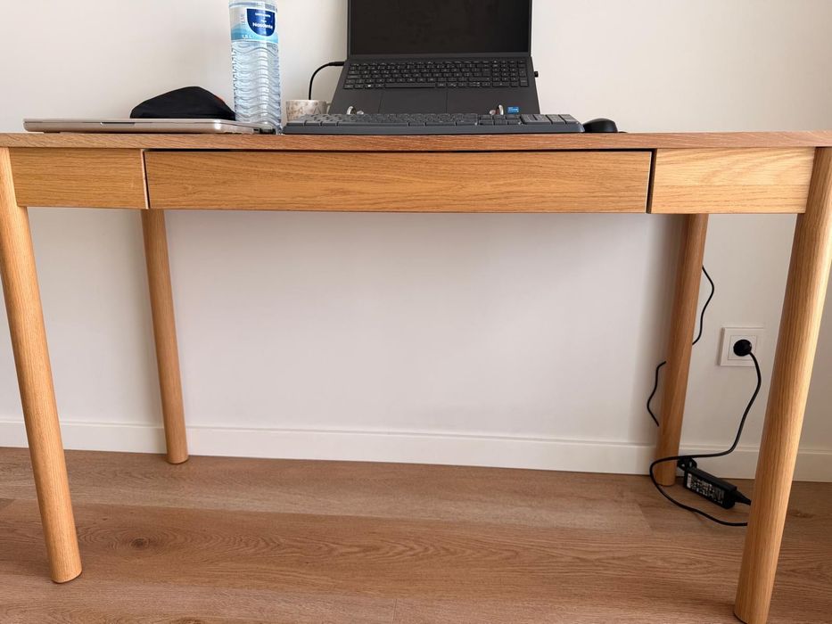 Mesa de Escritório em Madeira – Excelente Estado
