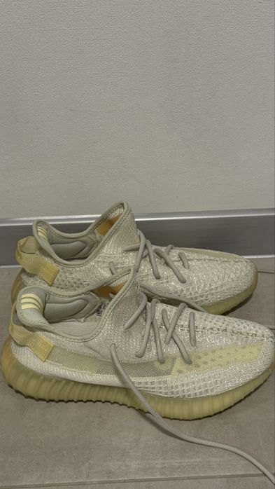 Кроссовки Adidas Yeezy Boost 350 V2